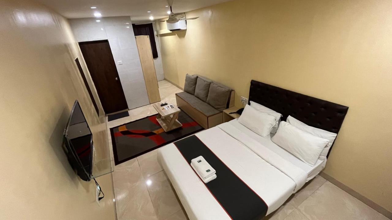 U Life Hotel Bombay Exterior foto