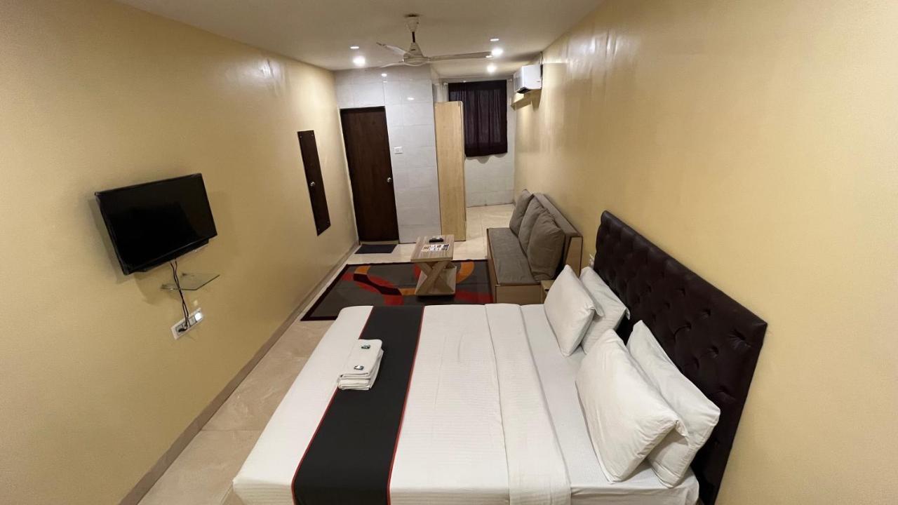 U Life Hotel Bombay Exterior foto